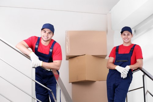 Moving truck service planning in Covent Garden streets