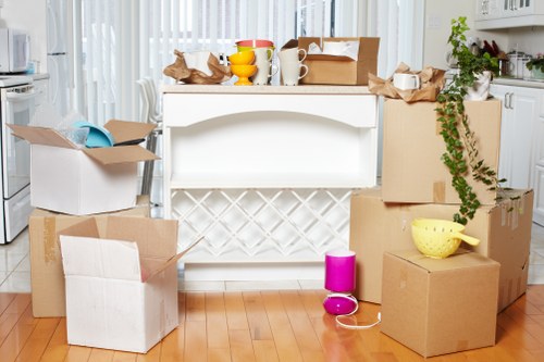 Residential and commercial moving van help for Covent Garden customers